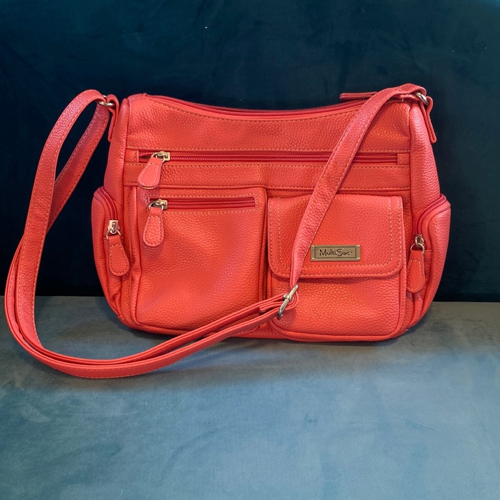 Woman purse with multiple pockets